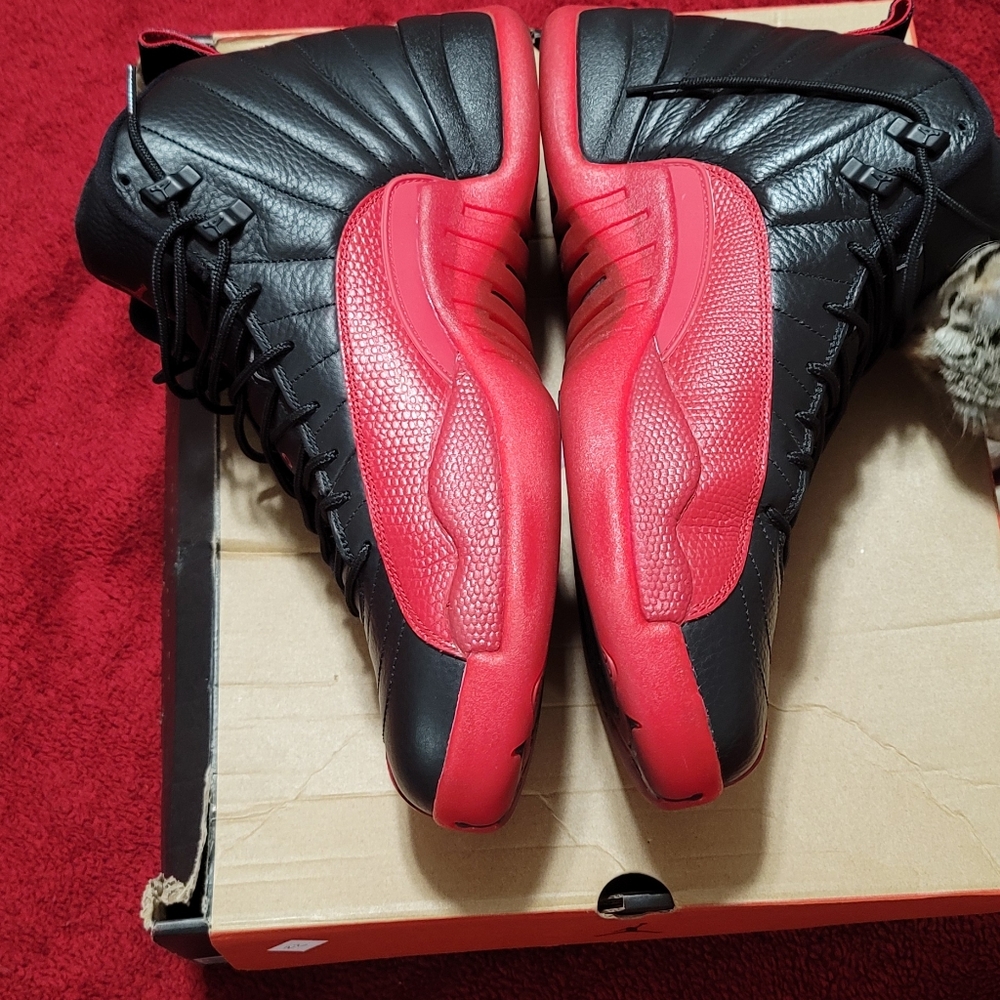 🚨🚨🚨🚨 SOLD🚨🚨🚨 SOLDJordan 12s OG BOX